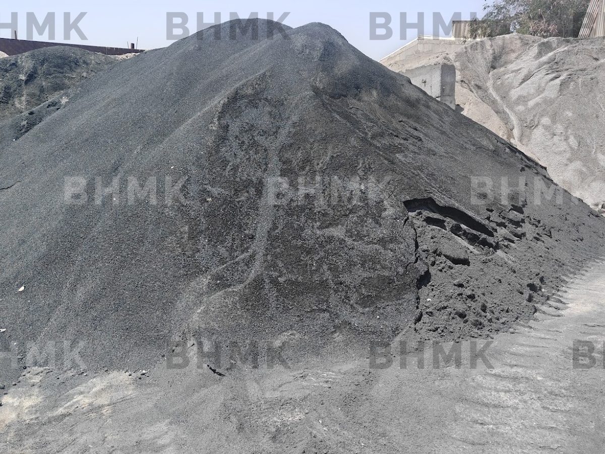 Crushed black sand in Dubai UAE