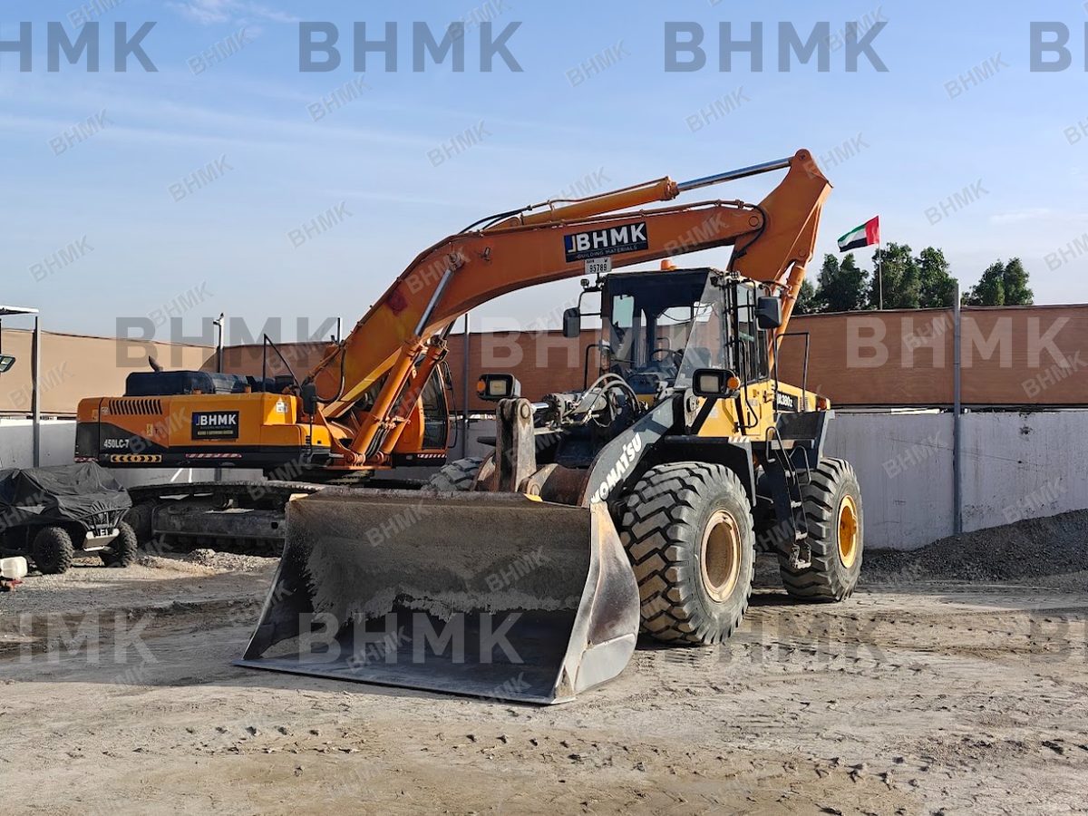 BHMK excavator and Komatsu loader at the Sharjah yard